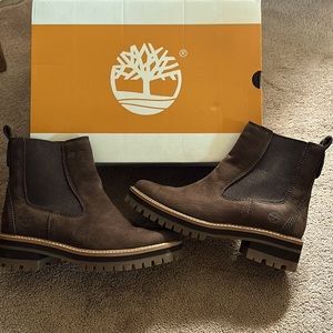 Timberland Women’s Courmayeur Valley Chelsea Boot Dark Brown Size 8 EUC